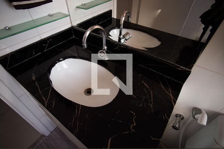 Apartamento para alugar com 120m², 4 quartos e 2 vagasBanheiro