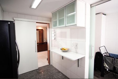 Apartamento para alugar com 120m², 4 quartos e 2 vagasCozinha