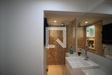 Apartamento à venda com 71m², 2 quartos e 2 vagasBanheiro 1