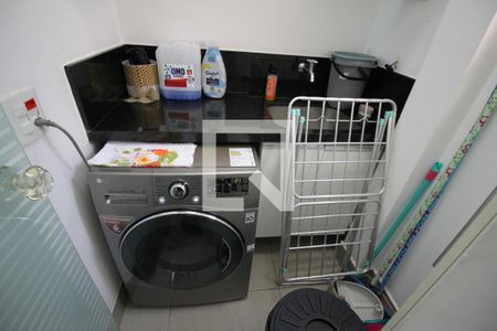 Apartamento à venda com 71m², 2 quartos e 2 vagasÀrea de serviço 