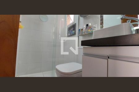 Apartamento à venda com 90m², 2 quartos e 1 vaga Apartamento à venda com 90m², 2 quartos e 1 vagaBanheiro