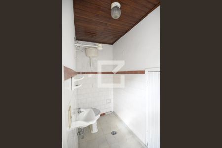 Casa à venda com 343m², 3 quartos e 3 vagasBanheiro de Serviço