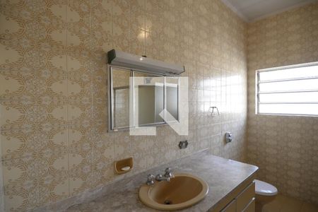 Casa à venda com 343m², 3 quartos e 3 vagasBanheiro