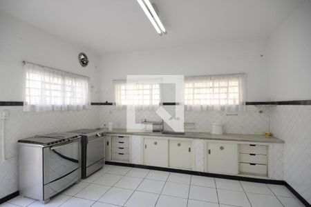 Casa à venda com 343m², 3 quartos e 3 vagasCozinha