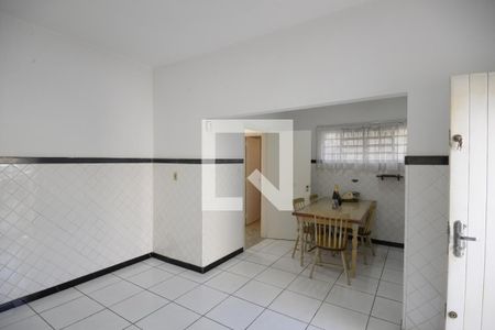 Casa à venda com 343m², 3 quartos e 3 vagasCozinha