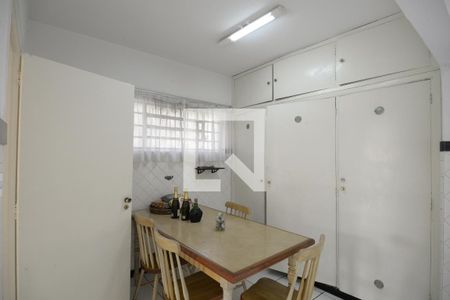 Casa à venda com 343m², 3 quartos e 3 vagasCozinha