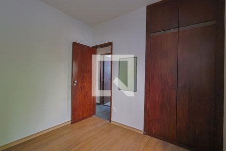 Quarto 1 de apartamento para alugar com 2 quartos, 66m² em Santo Antônio, Belo Horizonte