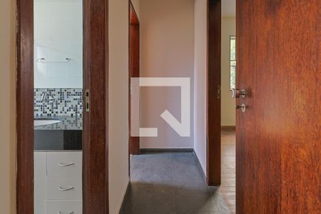 Corredor de apartamento para alugar com 2 quartos, 66m² em Santo Antônio, Belo Horizonte