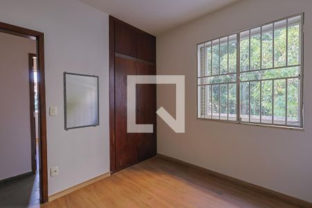 Quarto 1 de apartamento para alugar com 2 quartos, 66m² em Santo Antônio, Belo Horizonte