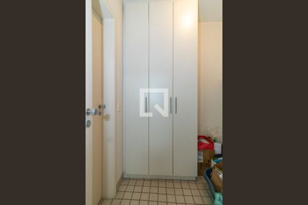 Apartamento para alugar com 210m², 4 quartos e 3 vagas Apartamento para alugar com 210m², 4 quartos e 3 vagasQuarto de Serviço