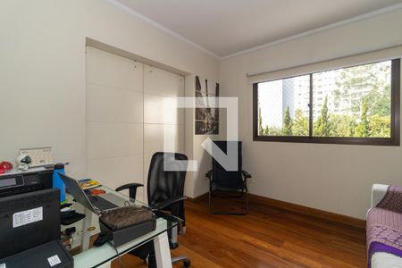 Apartamento para alugar com 210m², 4 quartos e 3 vagas Apartamento para alugar com 210m², 4 quartos e 3 vagasEscritório