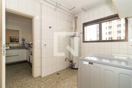 Apartamento para alugar com 210m², 4 quartos e 3 vagas Apartamento para alugar com 210m², 4 quartos e 3 vagasÁrea de Serviço
