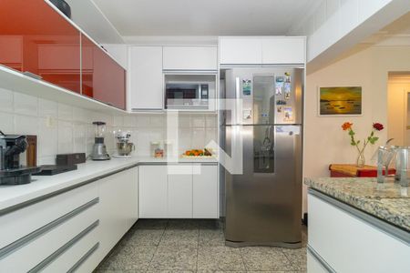 Apartamento para alugar com 210m², 4 quartos e 3 vagas Apartamento para alugar com 210m², 4 quartos e 3 vagasCozinha