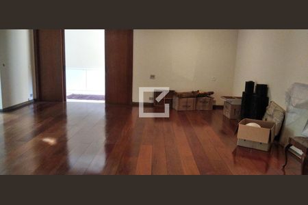 Casa para alugar com 962m², 7 quartos e 10 vagas Casa para alugar com 962m², 7 quartos e 10 vagasÁrea comum
