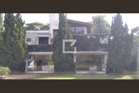 Casa para alugar com 962m², 7 quartos e 10 vagas Casa para alugar com 962m², 7 quartos e 10 vagasFachada