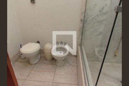 Casa para alugar com 962m², 7 quartos e 10 vagasBanheiro da Suíte 1