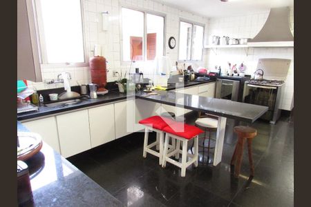 Casa para alugar com 962m², 7 quartos e 10 vagasCozinha