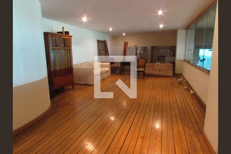 Casa para alugar com 962m², 7 quartos e 10 vagasSala