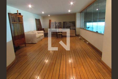 Casa para alugar com 962m², 7 quartos e 10 vagasSala