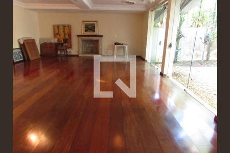 Casa para alugar com 962m², 7 quartos e 10 vagasSala