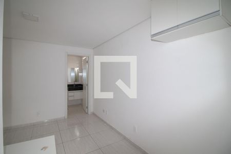 Cozinha de kitnet/studio para alugar com 1 quarto, 15m² em Vila Maria, São Paulo
