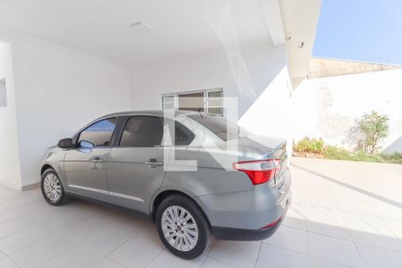 Casa à venda com 210m², 3 quartos e 4 vagas Casa à venda com 210m², 3 quartos e 4 vagasGaragem