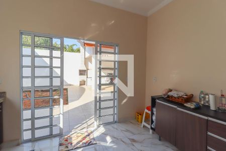 Casa à venda com 210m², 3 quartos e 4 vagas Casa à venda com 210m², 3 quartos e 4 vagasCozinha e Área de Serviço
