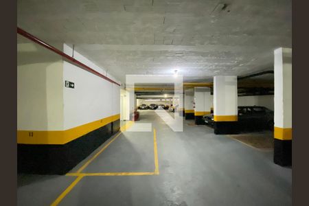 Apartamento à venda com 140m², 3 quartos e 2 vagas Apartamento à venda com 140m², 3 quartos e 2 vagasGaragem