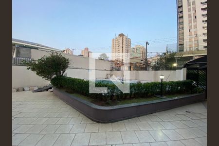 Apartamento à venda com 140m², 3 quartos e 2 vagas Apartamento à venda com 140m², 3 quartos e 2 vagasÁrea comum - Piscina em reforma