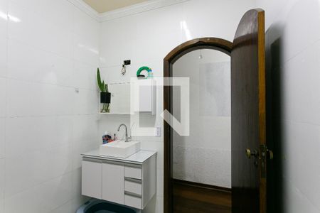 Casa à venda com 300m², 7 quartos e 4 vagasCasa 2 - Banheiro 1