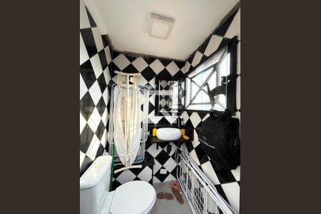 Apartamento à venda com 173m², 2 quartos e 2 vagas Apartamento à venda com 173m², 2 quartos e 2 vagasBanheiro de Serviço