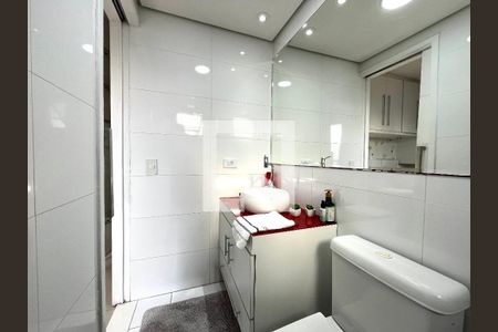Apartamento à venda com 173m², 2 quartos e 2 vagas Apartamento à venda com 173m², 2 quartos e 2 vagasBanheiro da Suíte