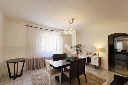 Casa à venda com 255m², 3 quartos e 6 vagas Casa à venda com 255m², 3 quartos e 6 vagasSala de Jantar