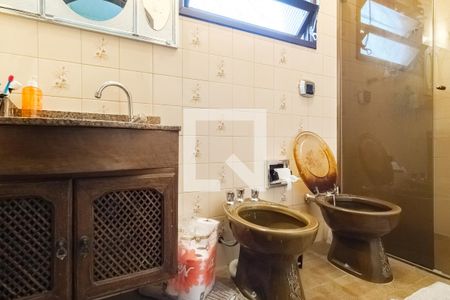 Casa à venda com 110m², 3 quartos e 2 vagasBanheiro Social