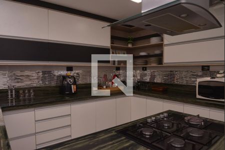 Casa à venda com 411m², 4 quartos e 6 vagasCozinha