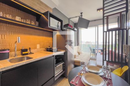 Cozinha de kitnet/studio para alugar com 1 quarto, 23m² em Sé, São Paulo
