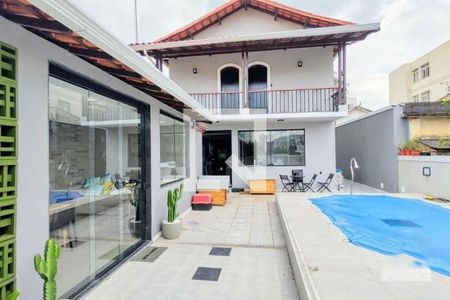 Casa à venda com 373m², 3 quartos e 3 vagas