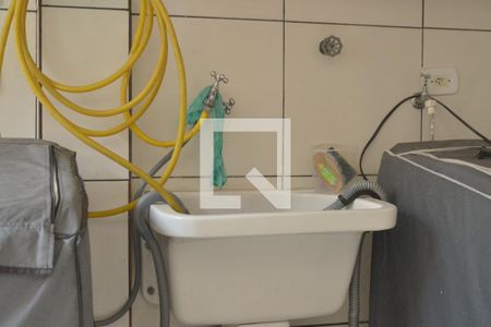 Casa à venda com 240m², 3 quartos e 5 vagasÁrea de serviço