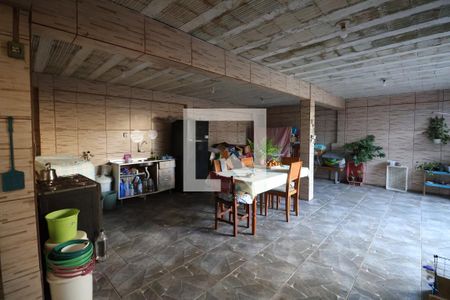 Casa à venda com 80m², 4 quartos e 1 vagaÁrea comum