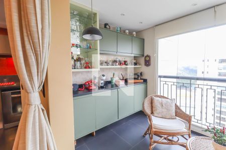Apartamento à venda com 131m², 3 quartos e 3 vagas Apartamento à venda com 131m², 3 quartos e 3 vagasSacada