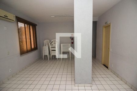 Apartamento à venda com 72m², 3 quartos e 1 vaga Apartamento à venda com 72m², 3 quartos e 1 vagaÁrea comum - Salão de festas