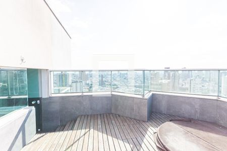 Apartamento para alugar com 200m², 3 quartos e 6 vagasOfurô