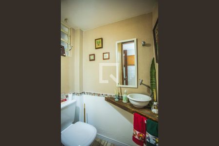 Casa à venda com 176m², 3 quartos e 2 vagas Casa à venda com 176m², 3 quartos e 2 vagasLavabo