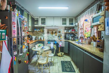 Casa à venda com 176m², 3 quartos e 2 vagas Casa à venda com 176m², 3 quartos e 2 vagasCozinha