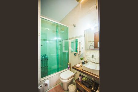 Casa à venda com 176m², 3 quartos e 2 vagas Casa à venda com 176m², 3 quartos e 2 vagasBanheiro 2