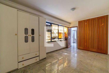 Apartamento à venda com 180m², 3 quartos e 2 vagasQuarto 2