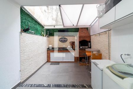 Casa à venda com 137m², 2 quartos e 2 vagas Casa à venda com 137m², 2 quartos e 2 vagasLavanderia