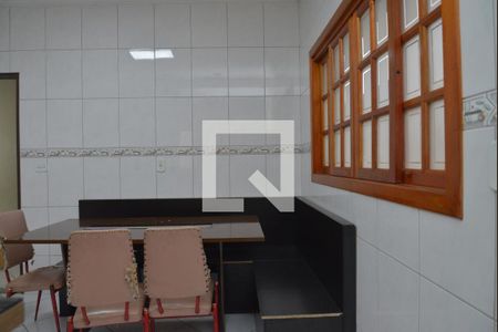 Casa à venda com 150m², 4 quartos e 2 vagasCozinha
