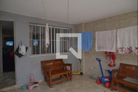 Casa à venda com 150m², 4 quartos e 2 vagasQuintal