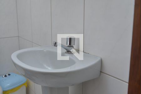 Casa à venda com 150m², 4 quartos e 2 vagasBanheiro Social